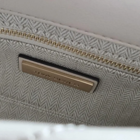 Tory Burch White Quilted Kira Top-Handle Crossbody In New Cream - Picture 11 of 11